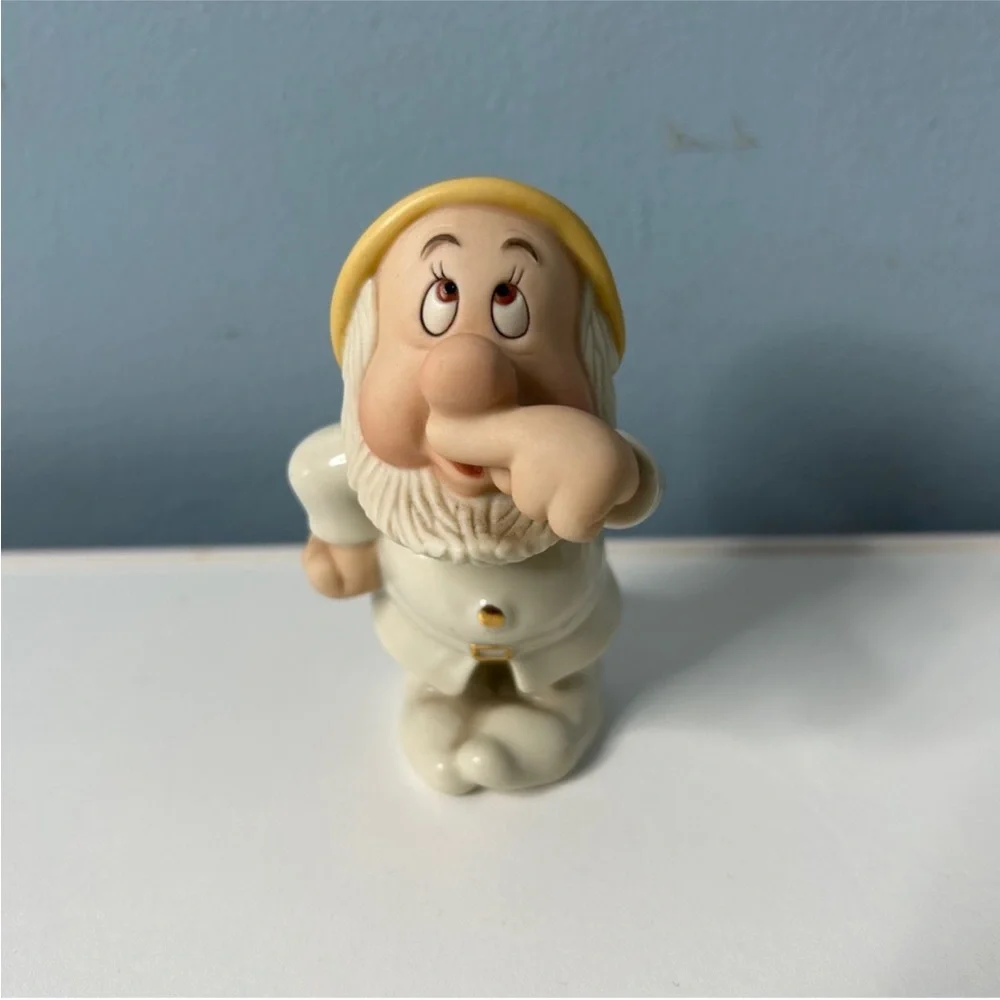 Disney Lenox Sneezy & Dopey Seven Dwarfs Salt & Pepper Shakers Host Pick Collect - Picture 4 of 16
